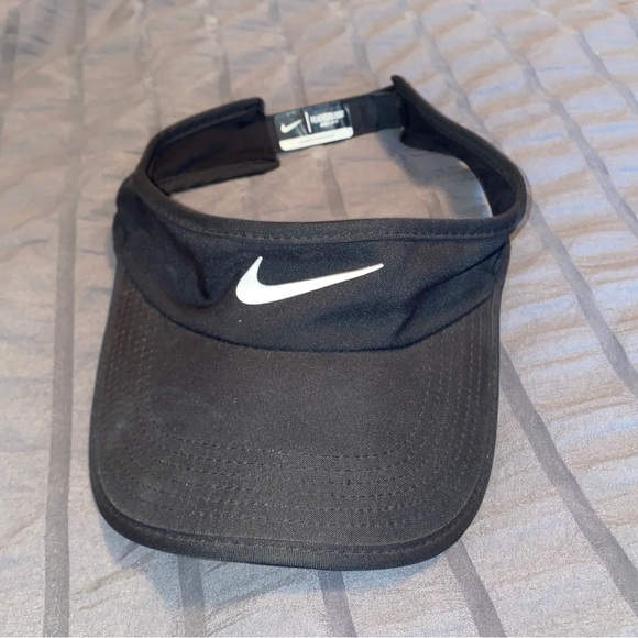 Nike Dri-Fit Visor - Picture 2 of 3